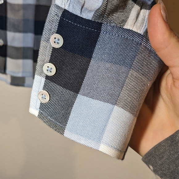 PAIGE Josslyn plaid V-Neck long sleeve button down top - Picture 5 of 7